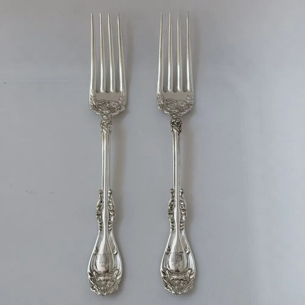 2pc Oneida Hanover Dinner Forks 7 3/8”Silverplate 1901 Wm A Rogers A1 Mono “M”